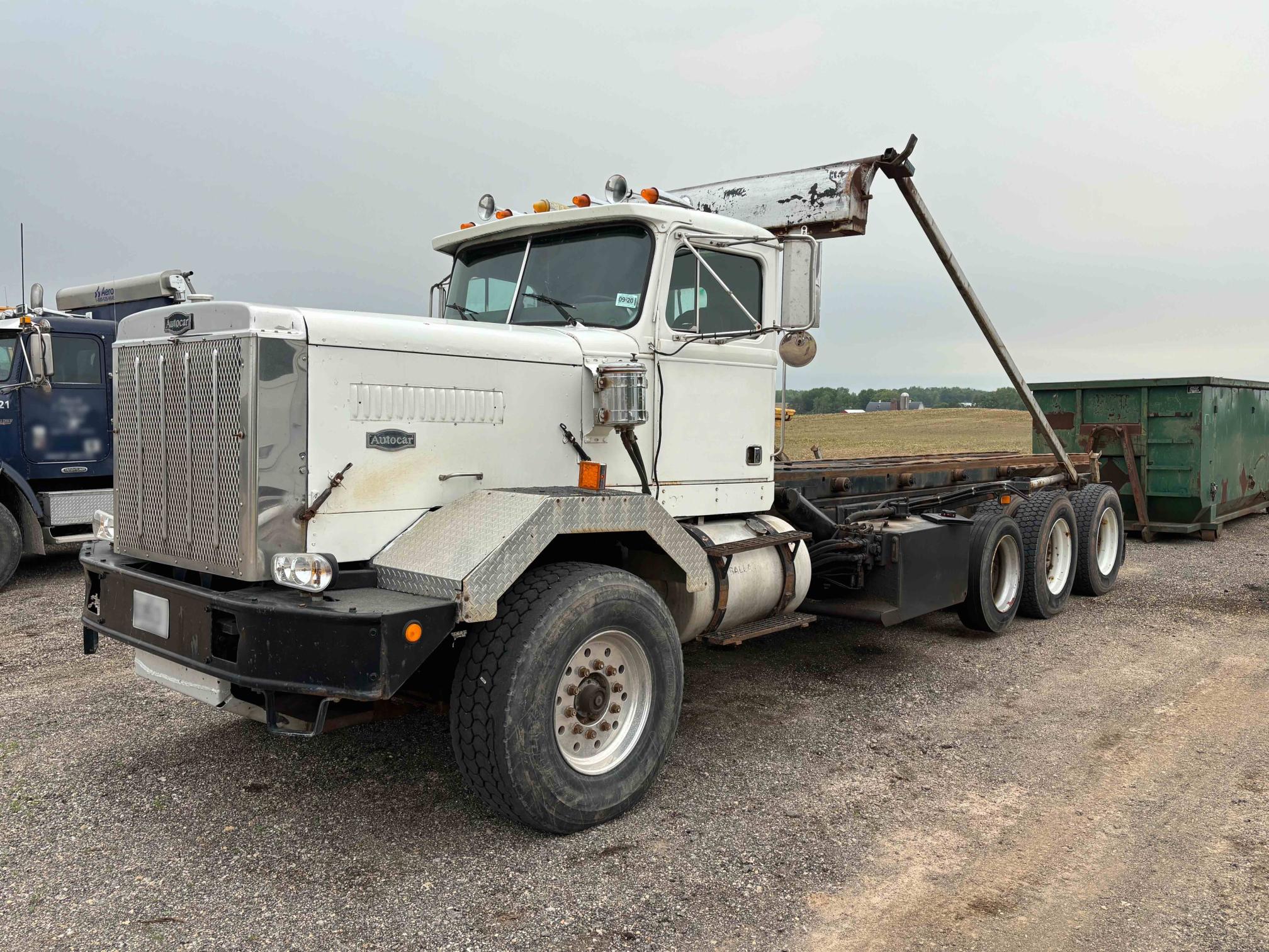 1988 AUTOCAR Roll-off - Image 3